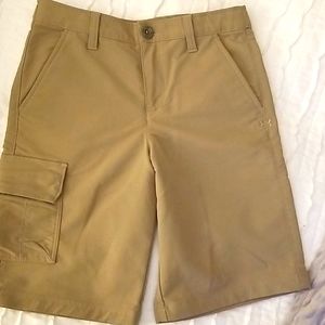 Boys UnderArmour Cargo Shorts - Youth Medium